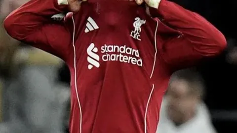 里萨-谢豪独得36分，老鹰战胜雄鹿取得胜利